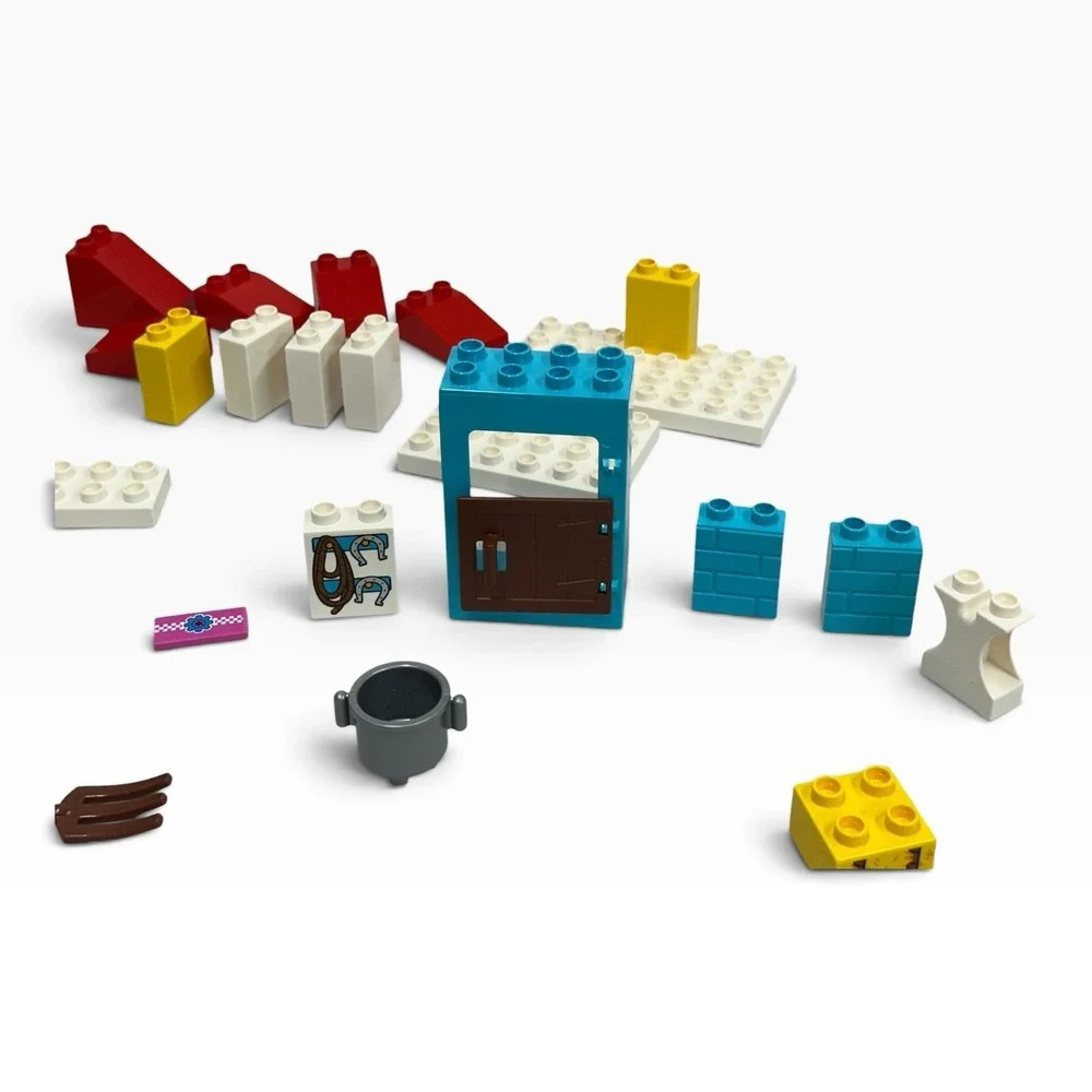 LEGO DUPLO 10868 Farm Pony Stable Incomplete Set Horses Figure Parts Lot